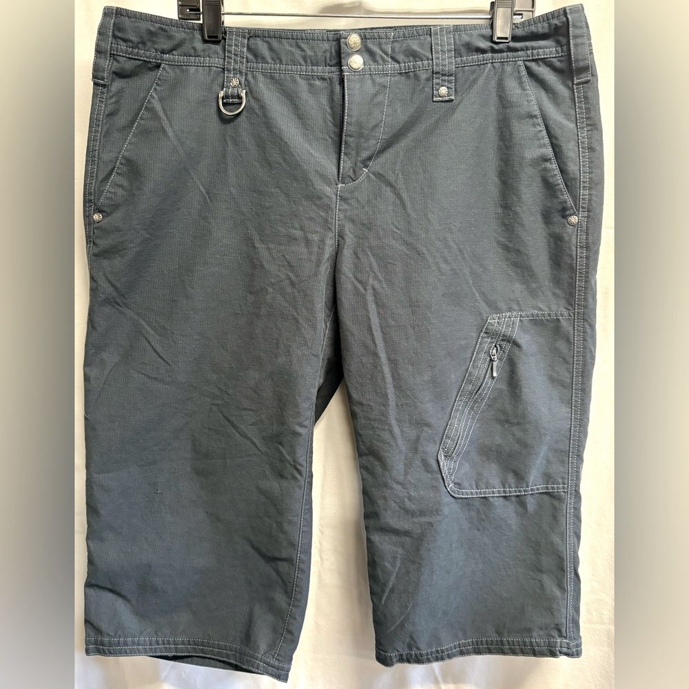Athleta Bermuda shorts - 16 - Grey -